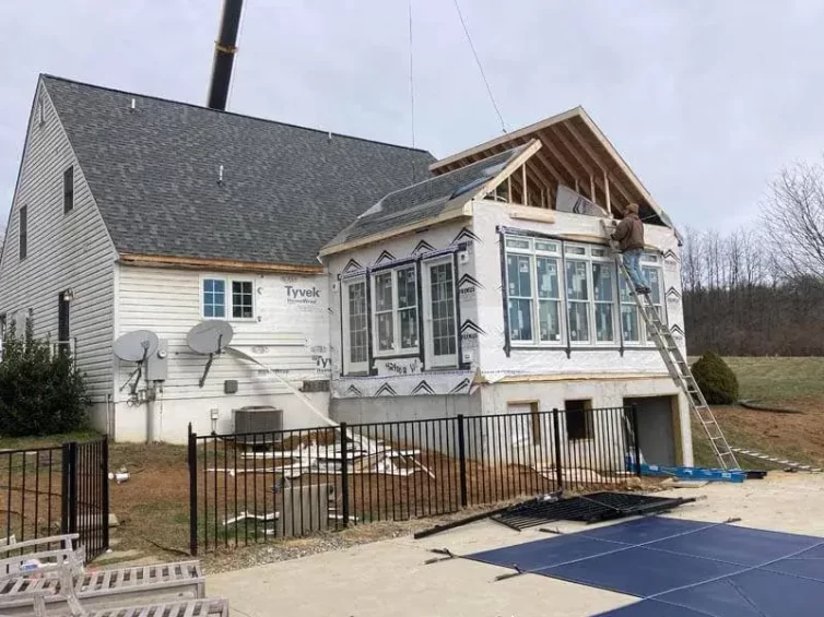 Carbide Construction Leesburg Modular Addition setting the roof